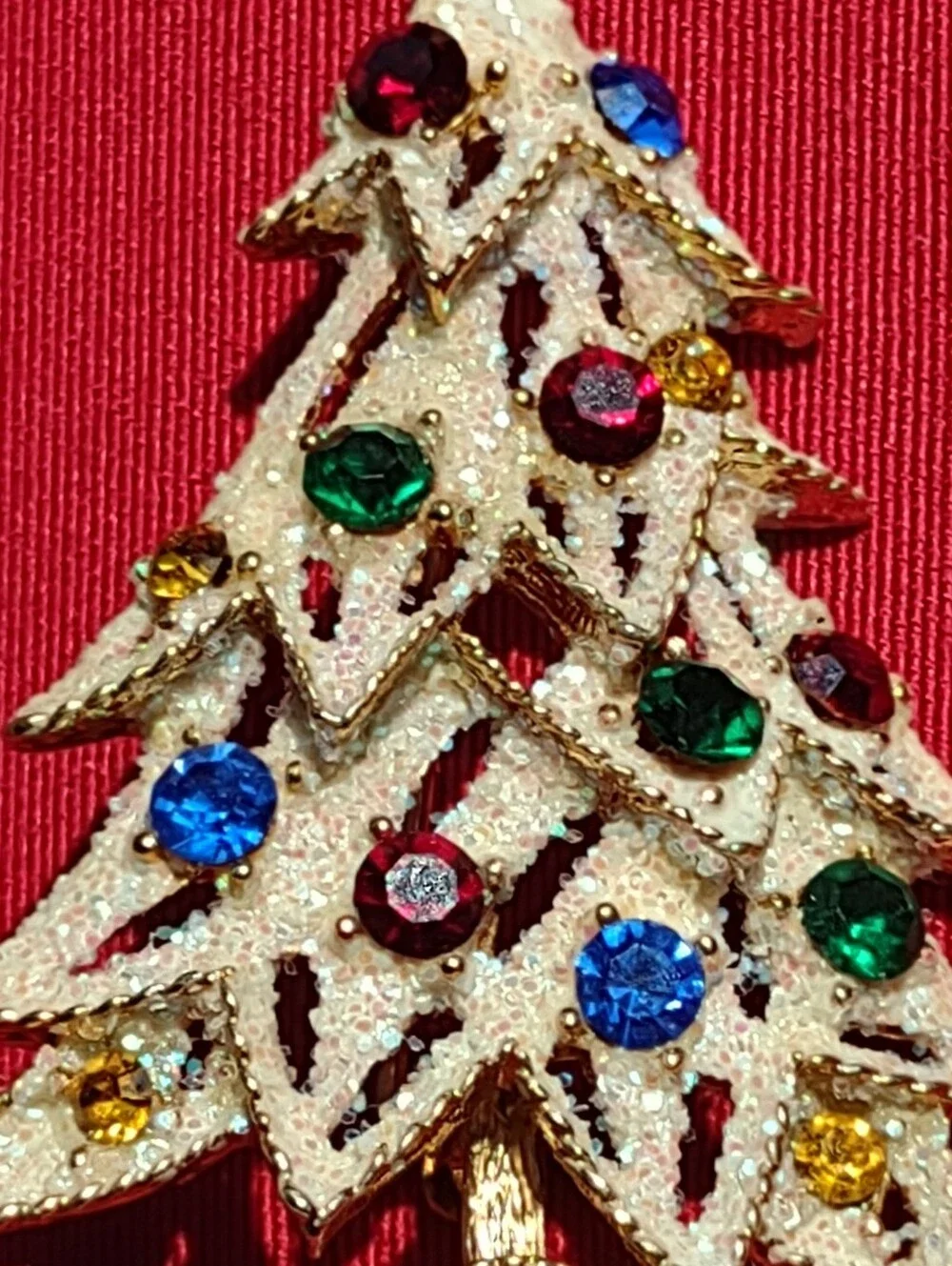 Vintage EISENBERG ICE Christmas Tree Pin Brooch Frosted White Rhinestones 2 1/4